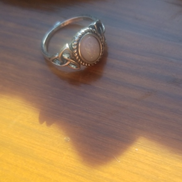 Celtic Trinity Ring - Picture 2 of 3